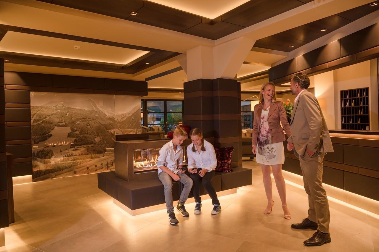 Familienhotel Sonngastein バードガシュタイン エクステリア 写真